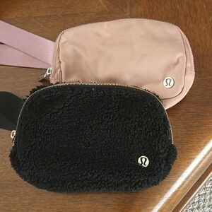 2 lululemon belt bags EUC black fleece blush pink